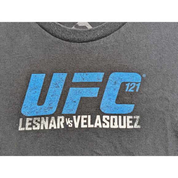 UFC 121 Brock Lesnar vs Cain Velasquez Fight Card Black Shirt Size Medium Ortiz - Picture 2 of 7